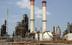 رویارویی ونزوئلا با کمبود ظرفیت ذخیرهسازی نفت خام