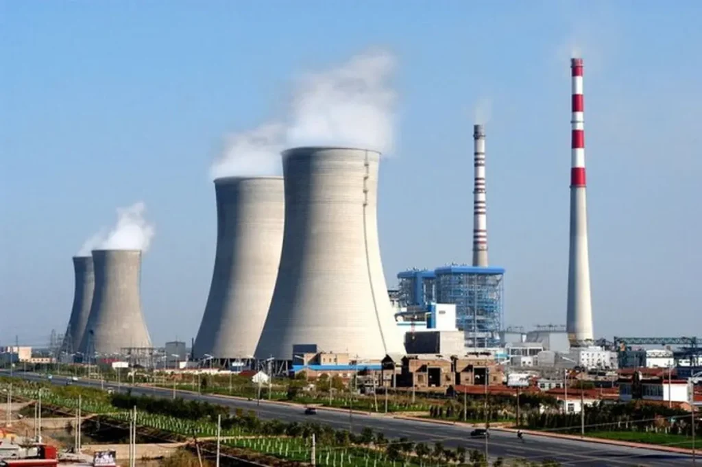 تکذیب مصرف سوخت مایع در نیروگاههای ری و پرند