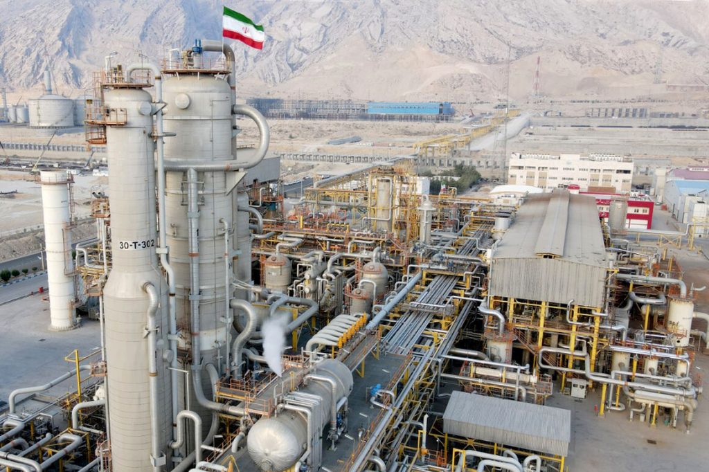 پتروشیمی هنگام؛ سربلند از آزمون تحریم، استوار در مسیر تولید