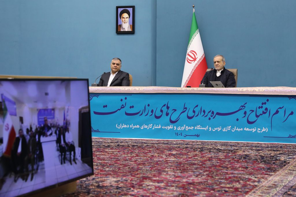 درجمع آوری گازهای فلر یک ساعت را هم از دست ندهیم/ افتتاح طرحهای وزارت نفت